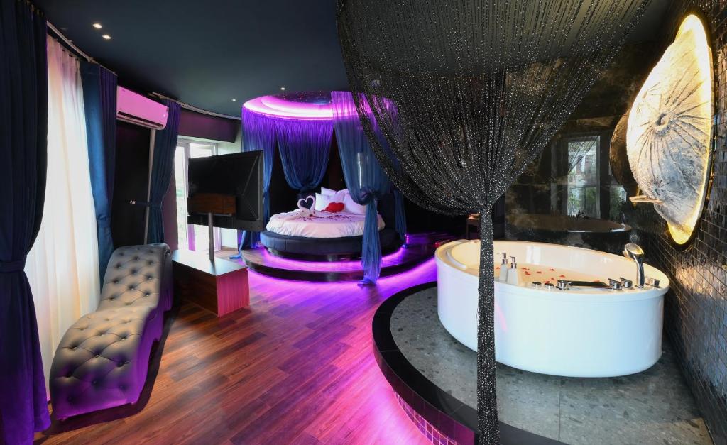 L’amour Hotel